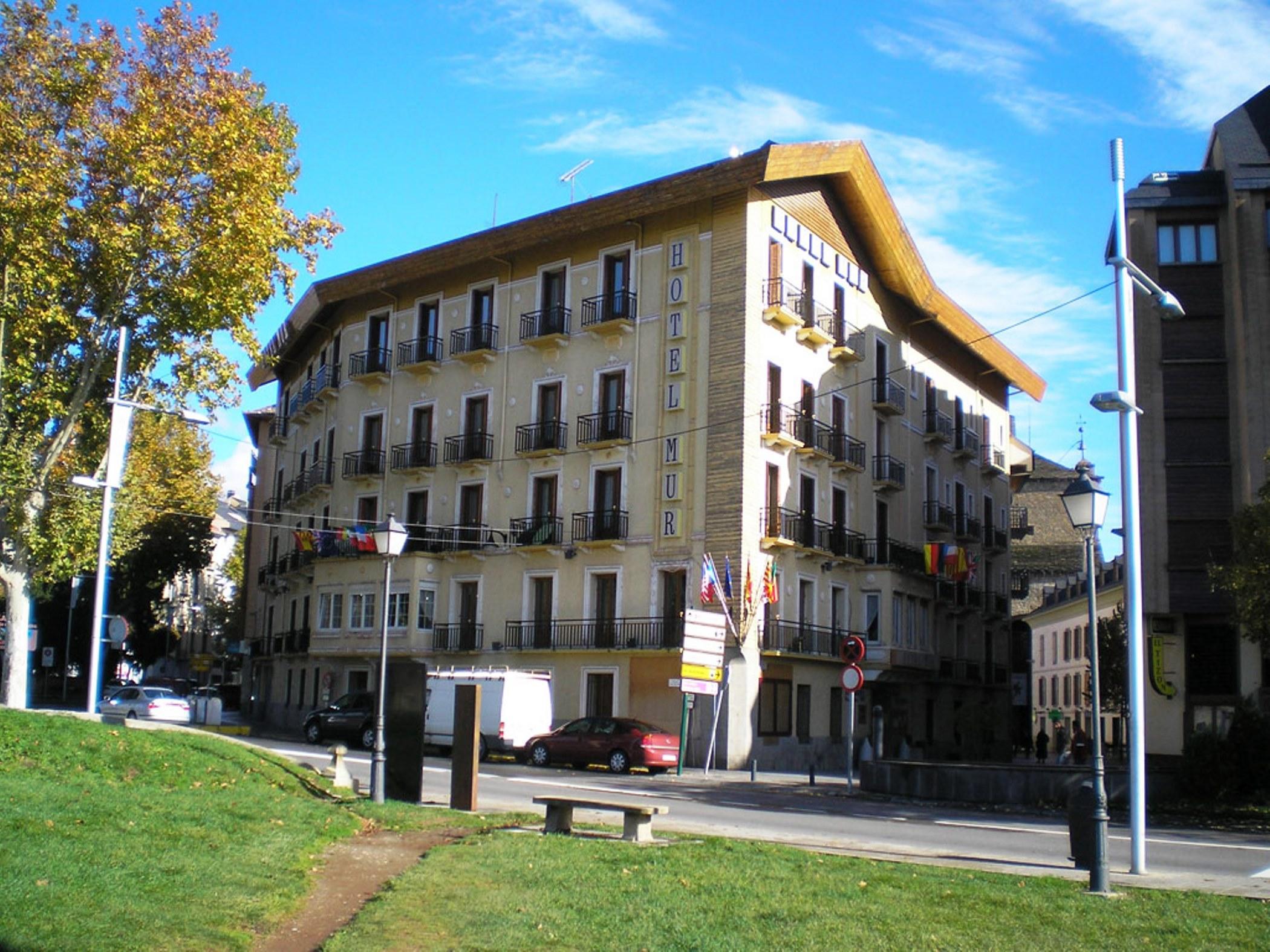 Hotel Mur Хака Екстериор снимка