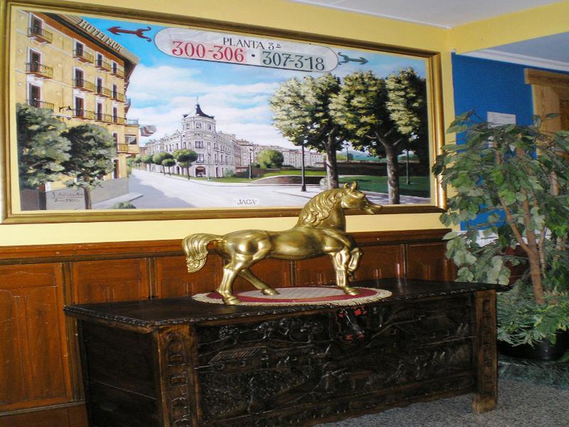 Hotel Mur Хака Екстериор снимка