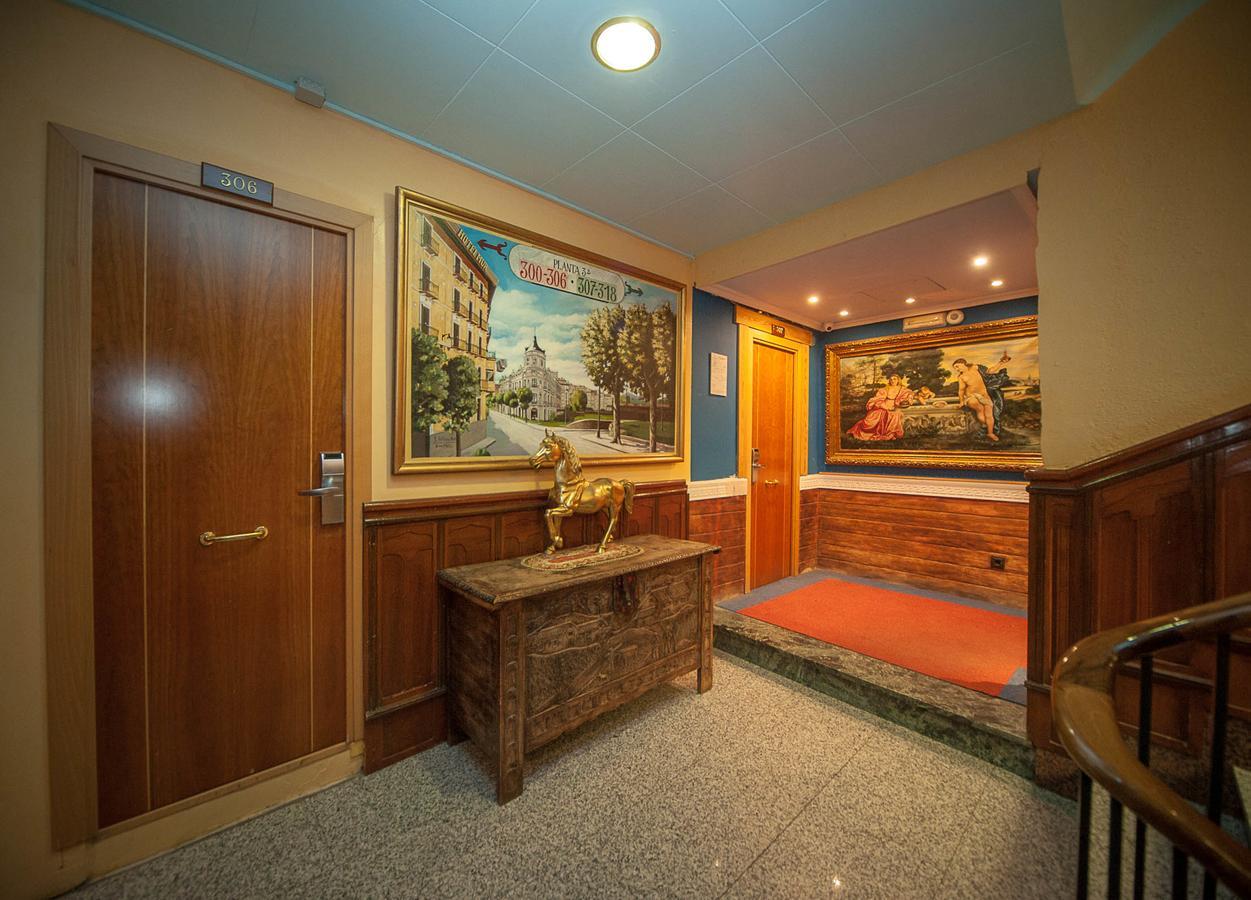 Hotel Mur Хака Екстериор снимка