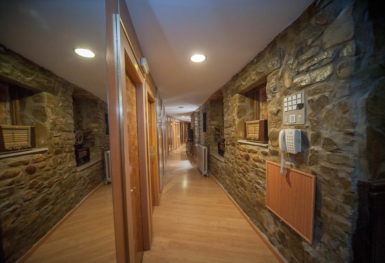 Hotel Mur Хака Екстериор снимка