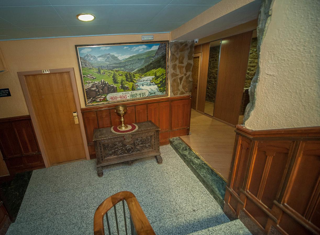 Hotel Mur Хака Екстериор снимка